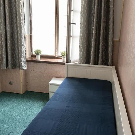 Kosciuszki Street Hostel *