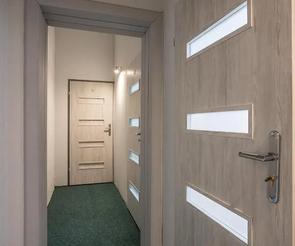 Kosciuszki Street Hostel *